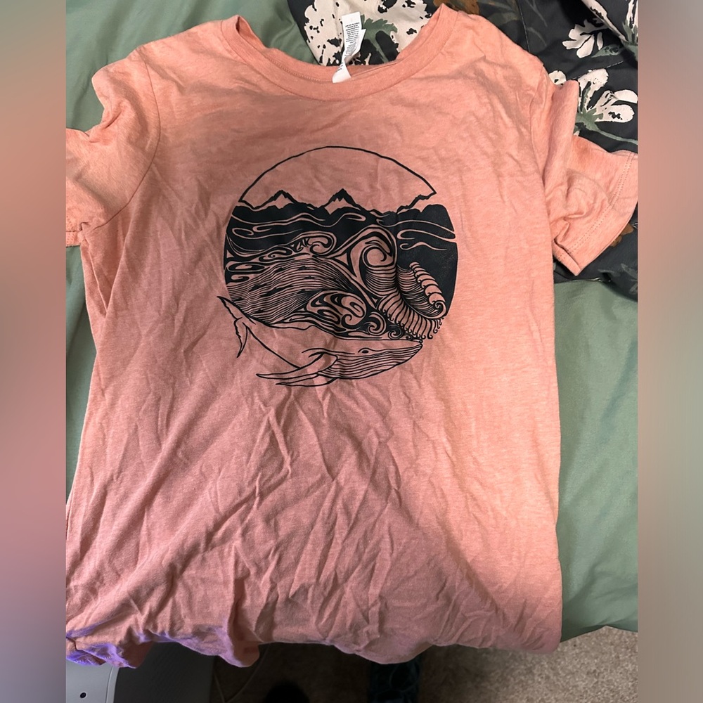 Worn once brand new custom Alaskan TShirt